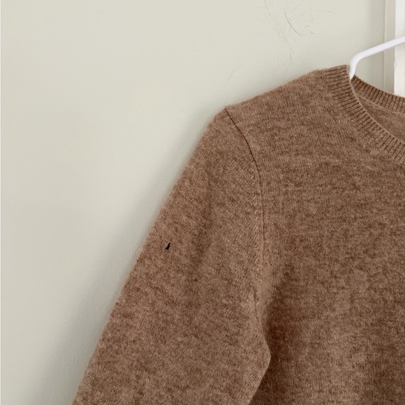 Quince Mongolian Cashmere Crewneck Sweater Oatmeal Small FLAWS - Picture 5 of 12